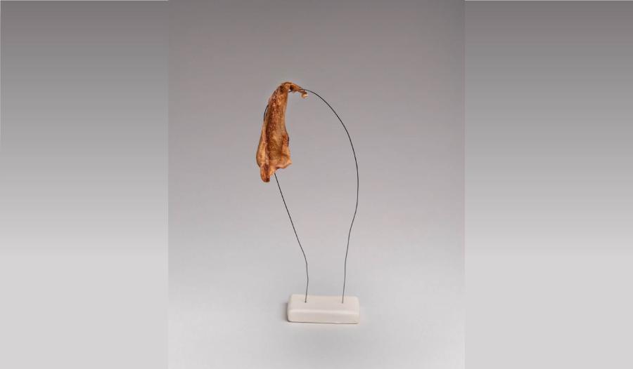 2.5"w and 4.5" high, cotton and wire